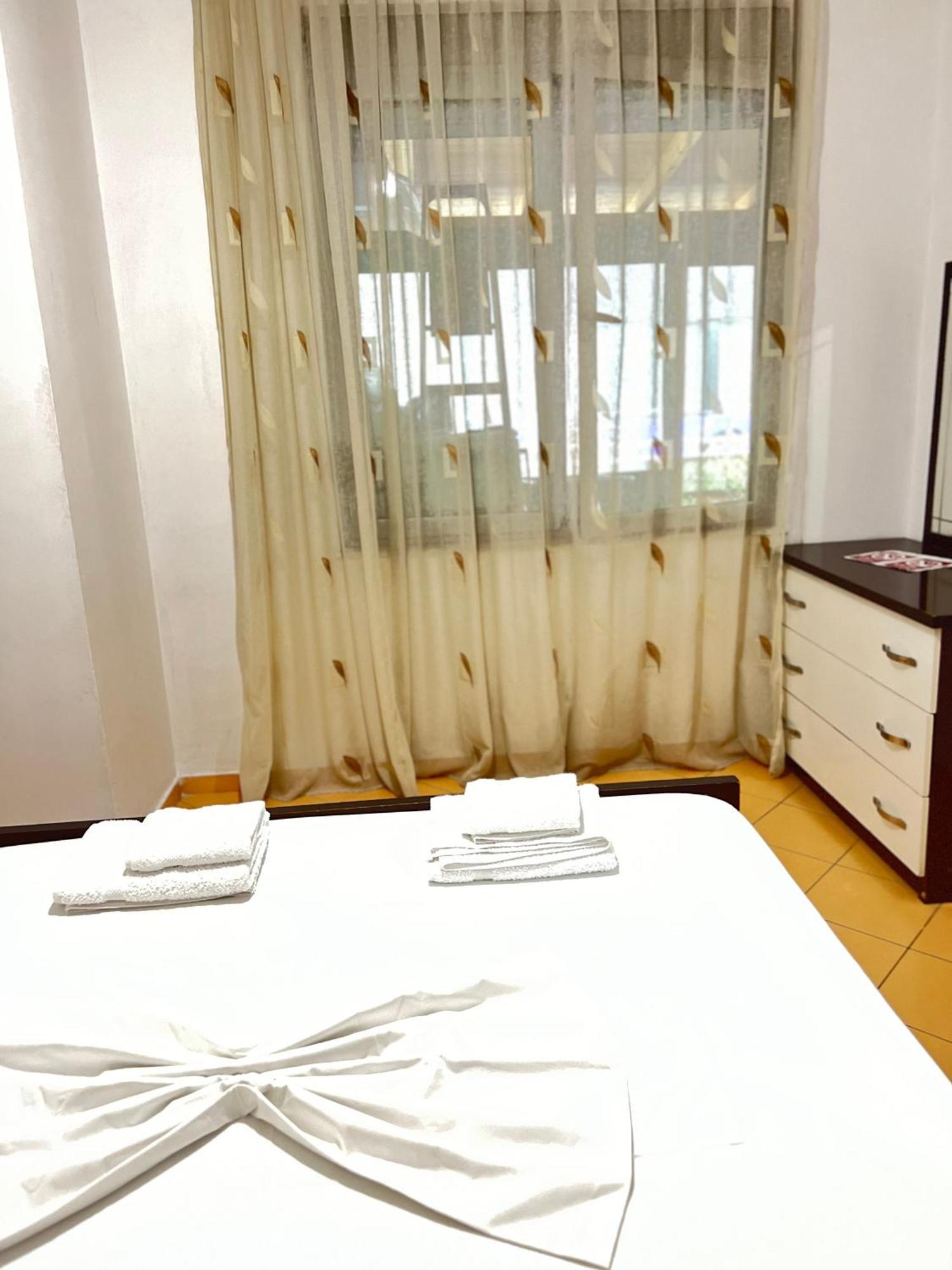 Leonard Apartment Tirana Extérieur photo